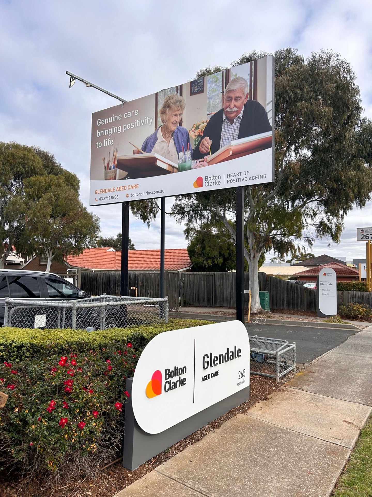 Bolton Clarke Glendale site identification and billboard signage